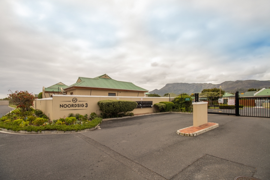 2 Bedroom Property for Sale in Milkwood Park Western Cape